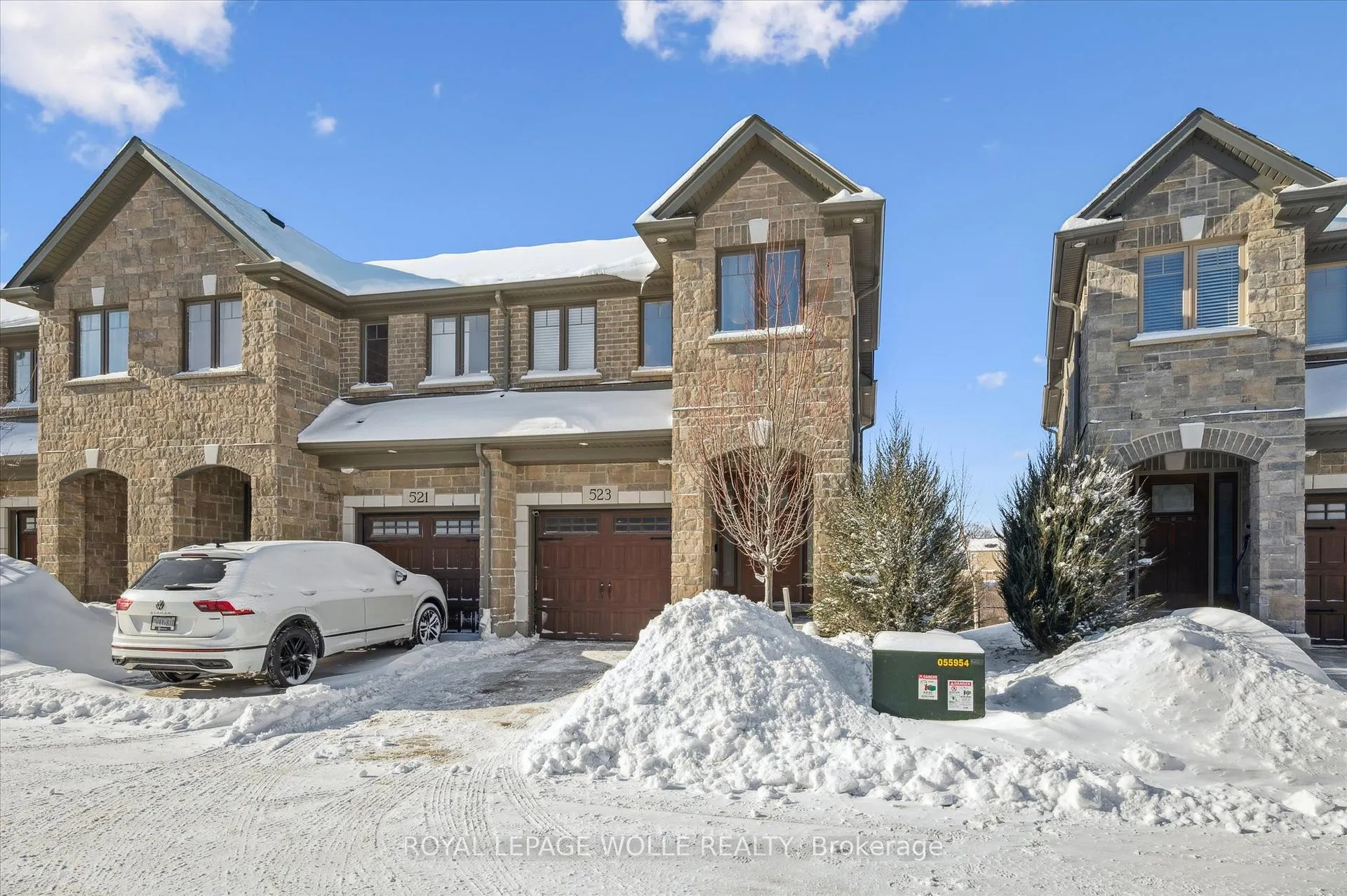 Photo 1 of 523 Hollybrook Crescent, Kitchener — HOMEH