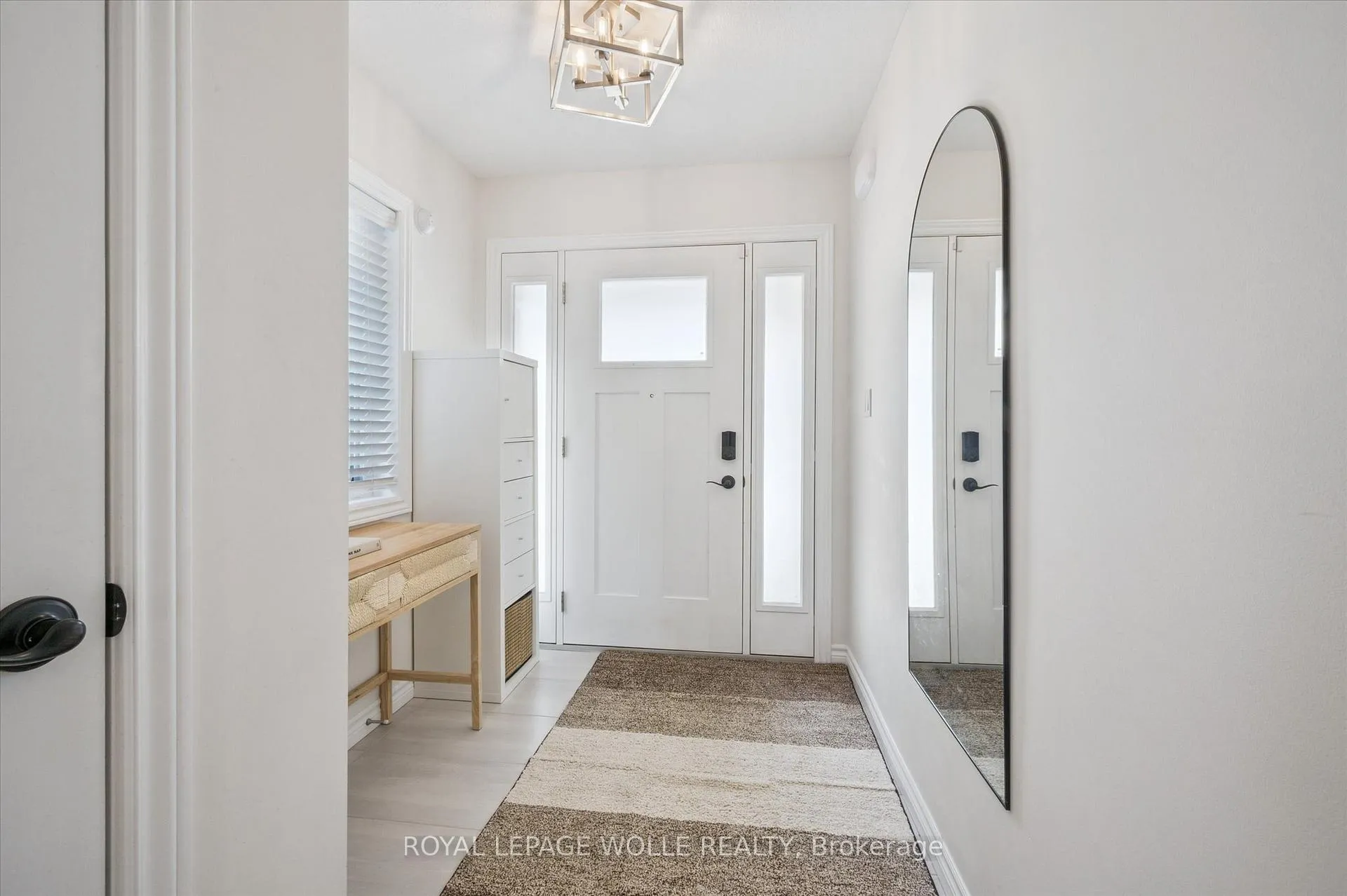 Photo 4 of 523 Hollybrook Crescent, Kitchener — HOMEH