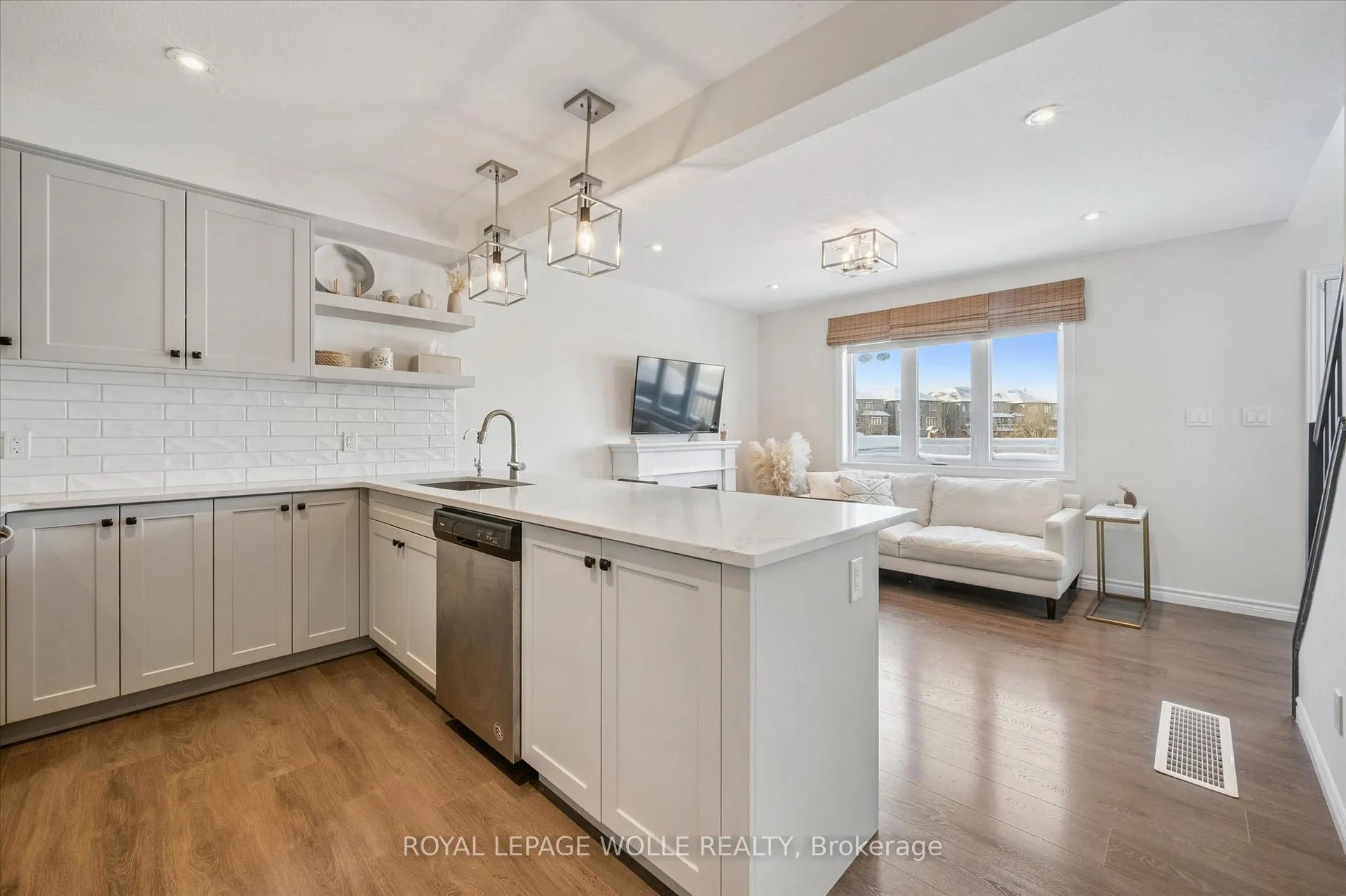 Photo 6 of 523 Hollybrook Crescent, Kitchener — HOMEH