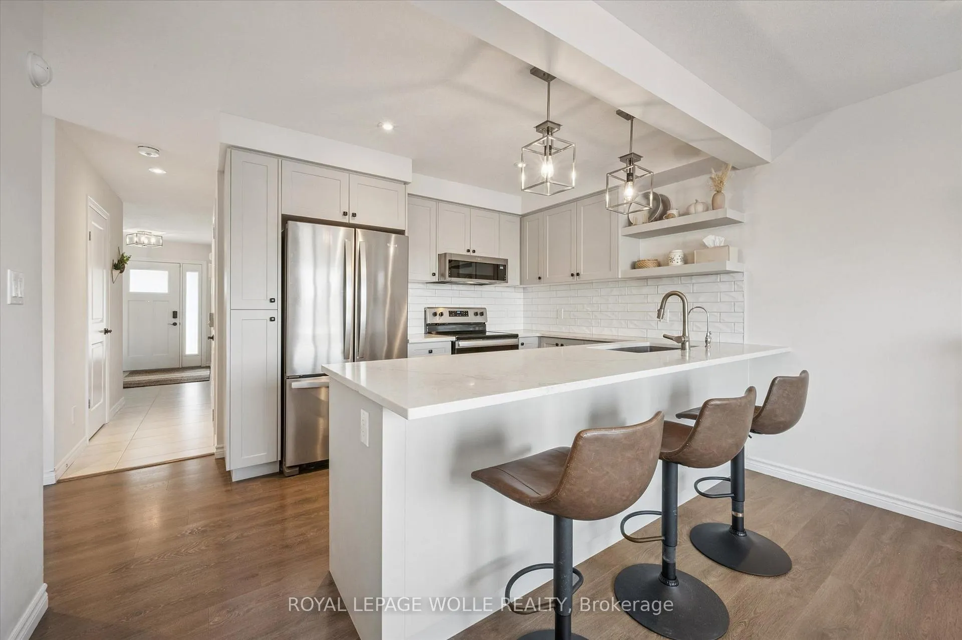 Photo 8 of 523 Hollybrook Crescent, Kitchener — HOMEH