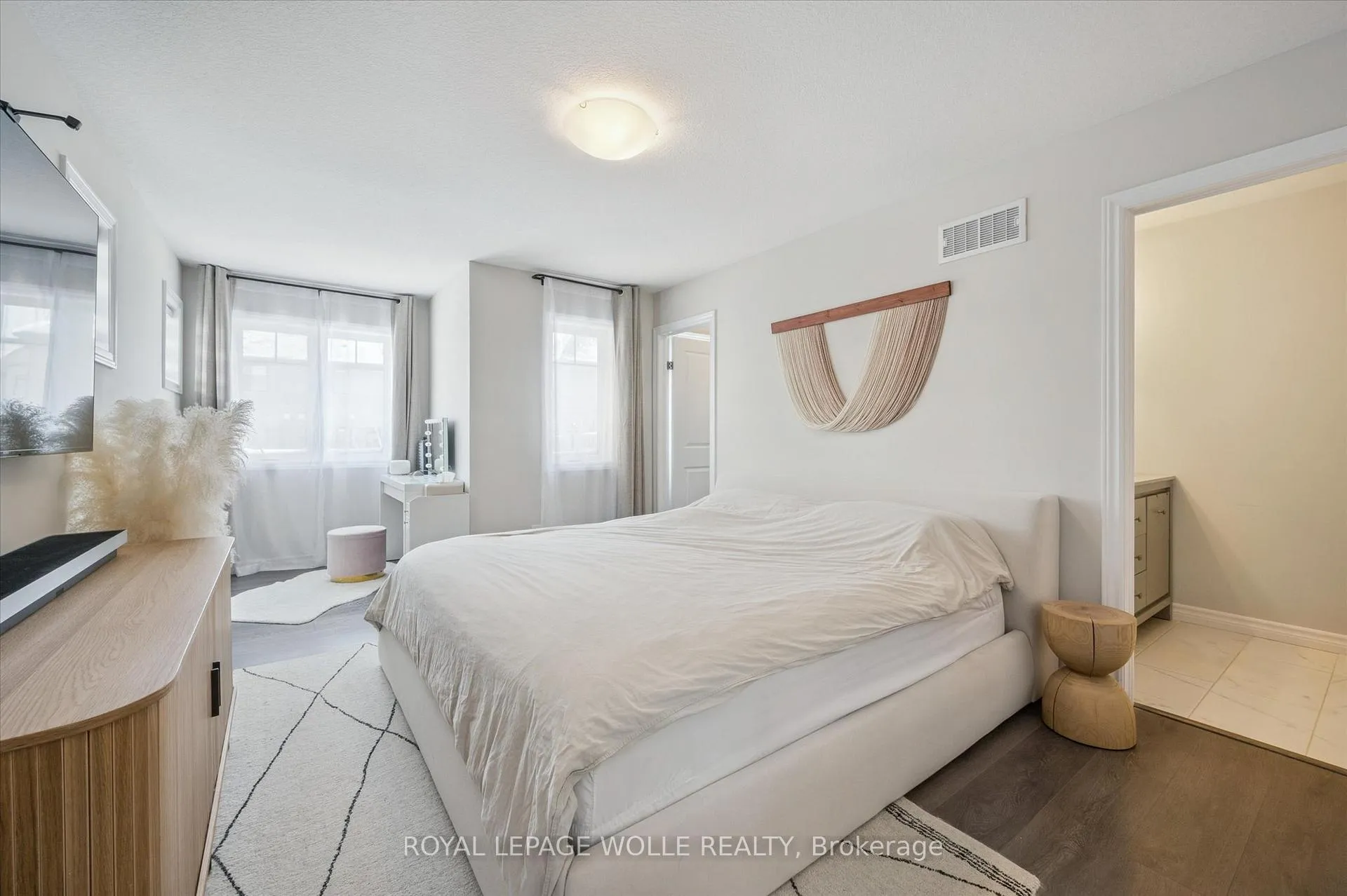 Photo 14 of 523 Hollybrook Crescent, Kitchener — HOMEH
