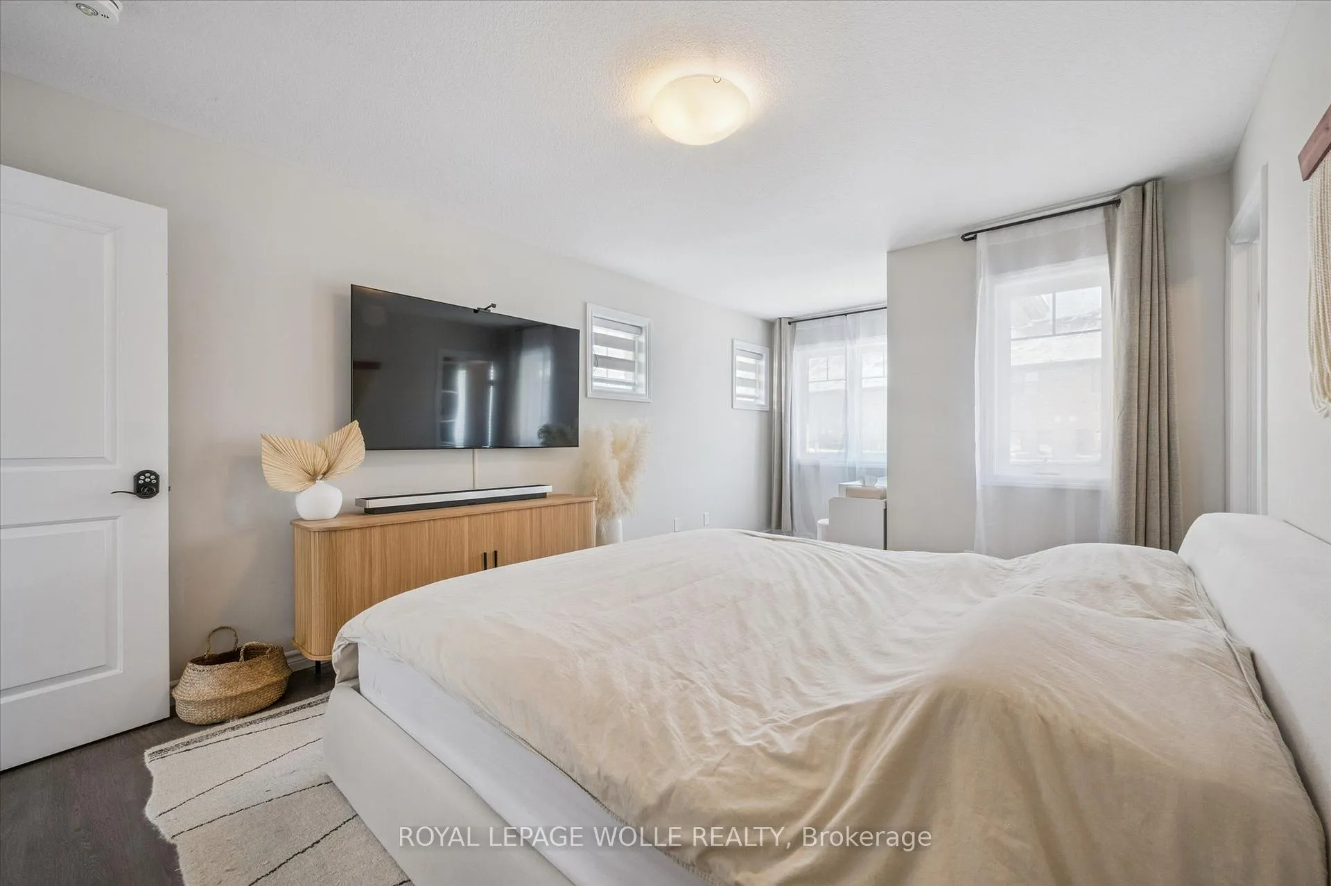 Photo 16 of 523 Hollybrook Crescent, Kitchener — HOMEH