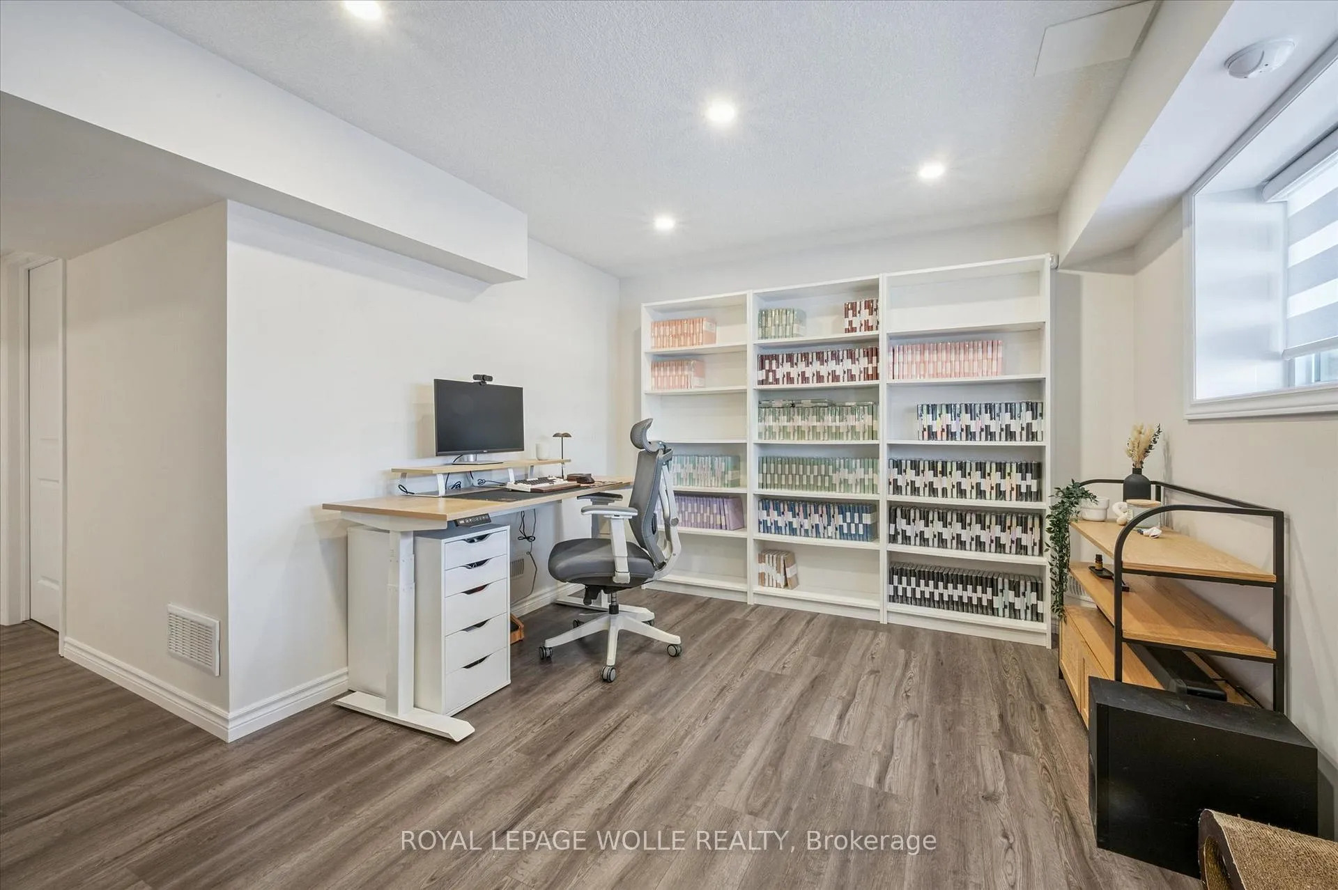 Photo 25 of 523 Hollybrook Crescent, Kitchener — HOMEH