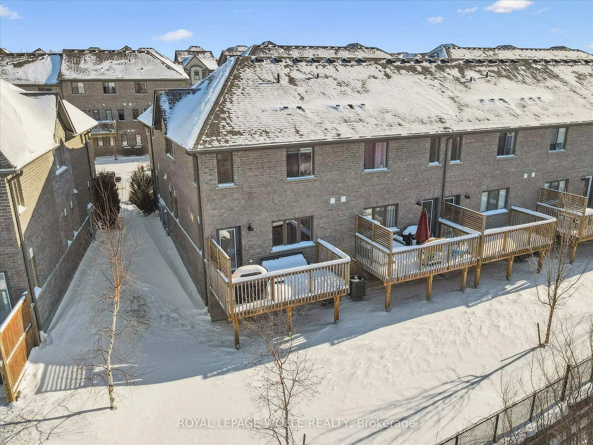 Photo 35 of 523 Hollybrook Crescent, Kitchener — HOMEH