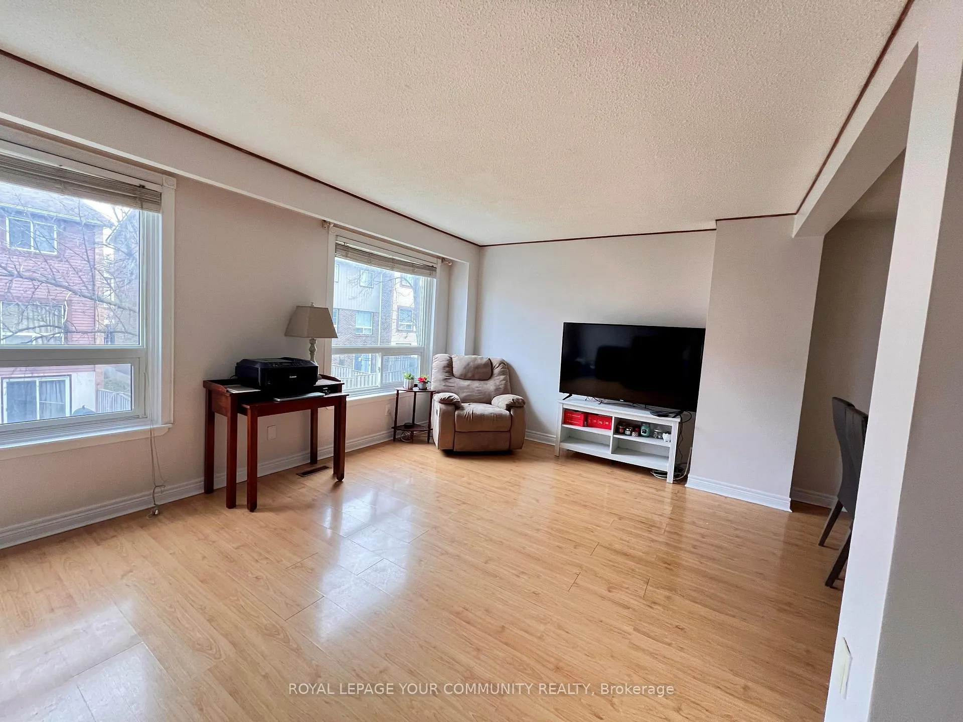Photo 4 of 14 Moregate Crescent, Brampton, Central Park — HOMEH