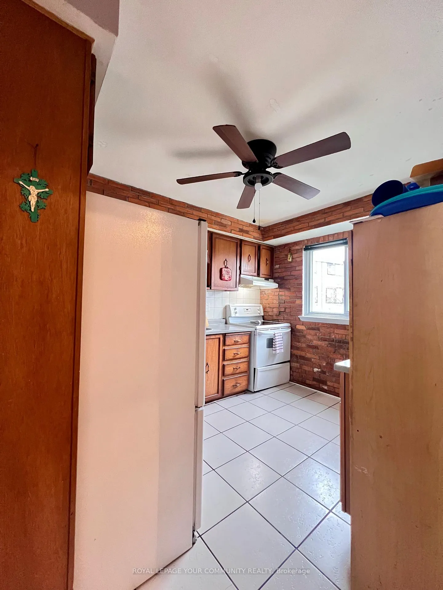 Photo 5 of 14 Moregate Crescent, Brampton, Central Park — HOMEH
