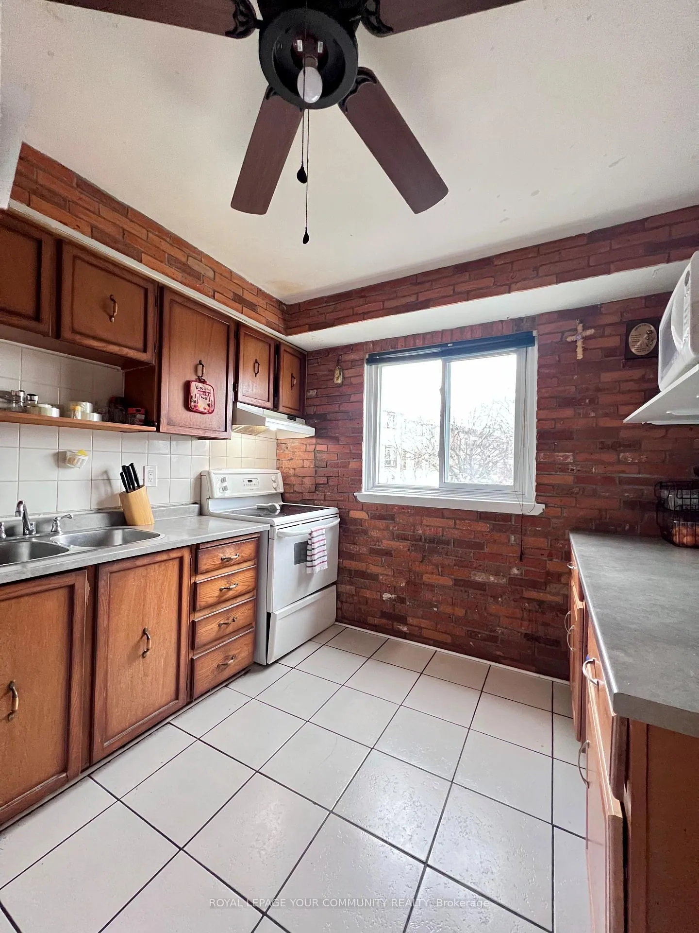 Photo 6 of 14 Moregate Crescent, Brampton, Central Park — HOMEH