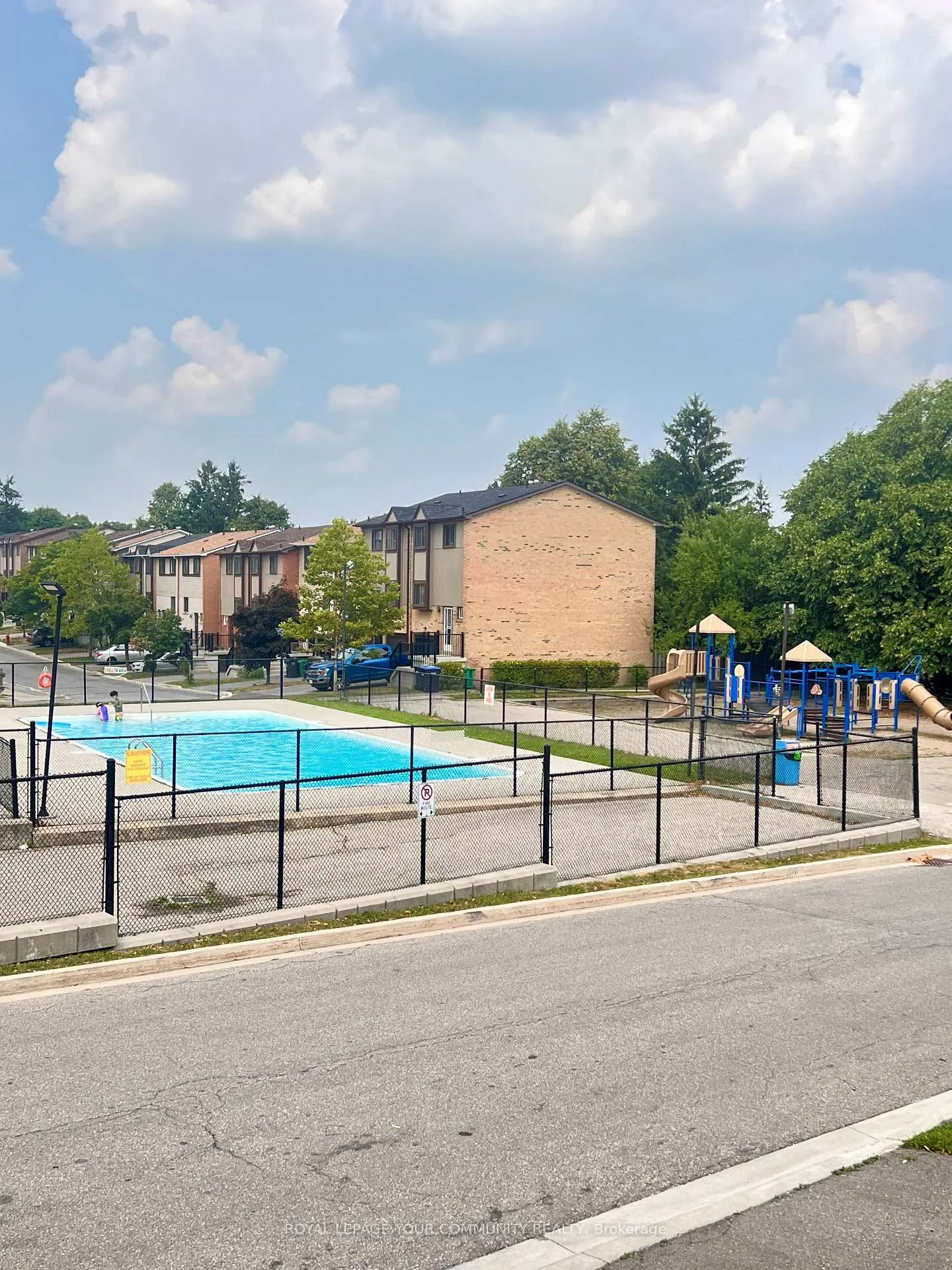 Photo 8 of 14 Moregate Crescent, Brampton, Central Park — HOMEH