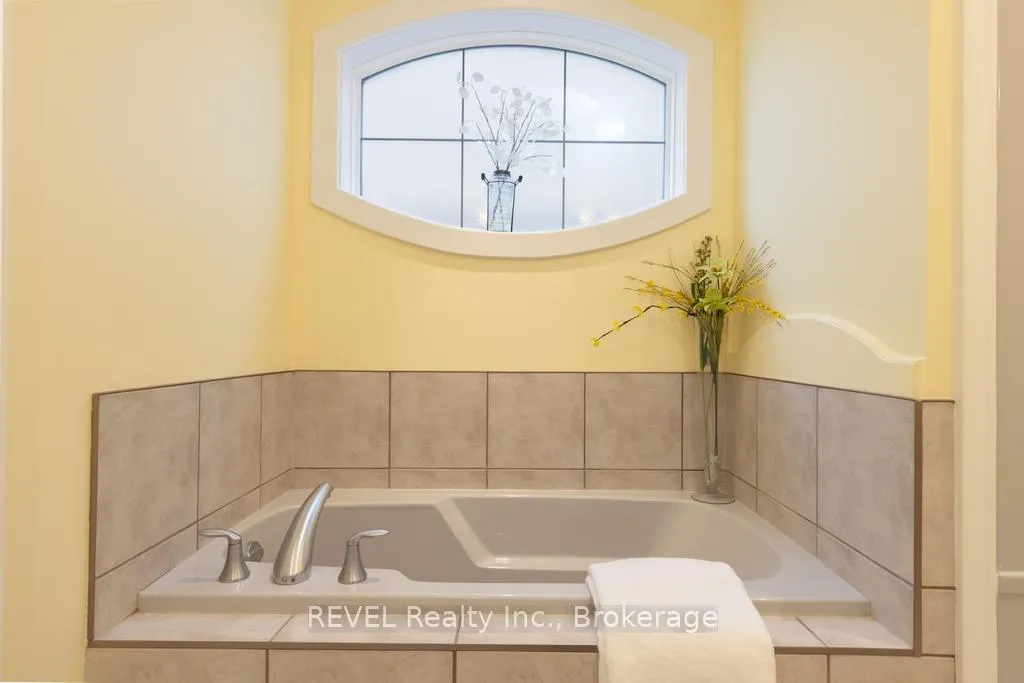 Photo 19 of Unit 3, 31 Sawmill Road, St. Catharines, Grapeview — HOMEH