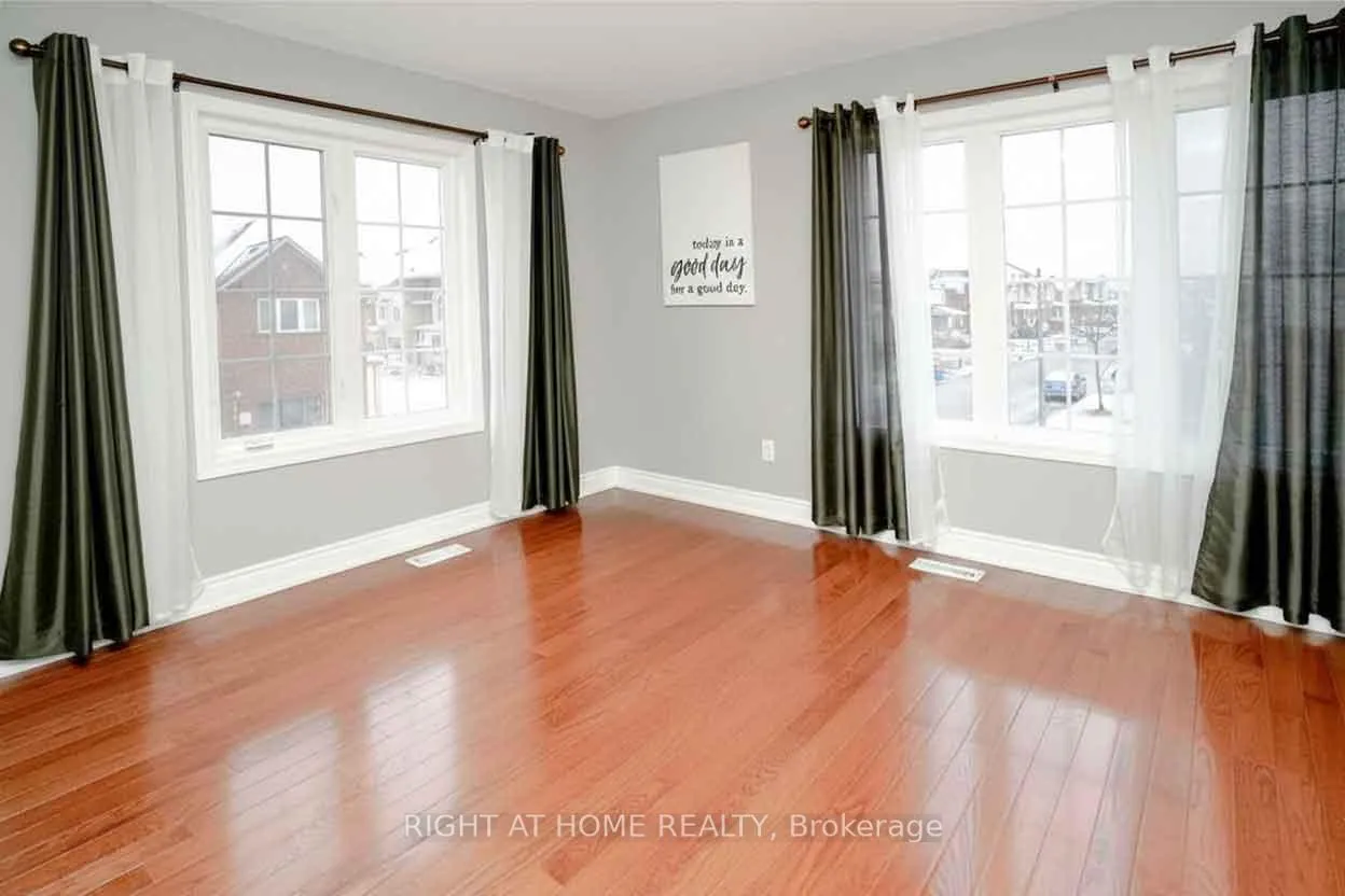 Photo 7 of Unit Main, 48 Feint Drive, Ajax, Northwest Ajax — HOMEH