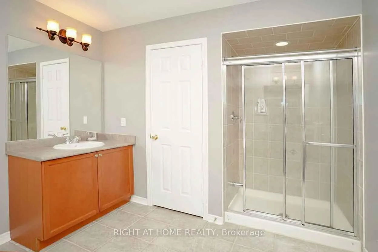 Photo 12 of Unit Main, 48 Feint Drive, Ajax, Northwest Ajax — HOMEH