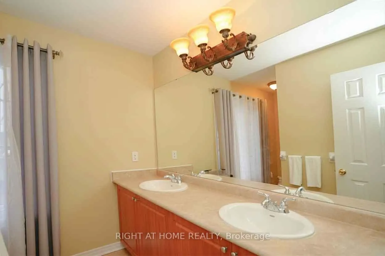 Photo 13 of Unit Main, 48 Feint Drive, Ajax, Northwest Ajax — HOMEH