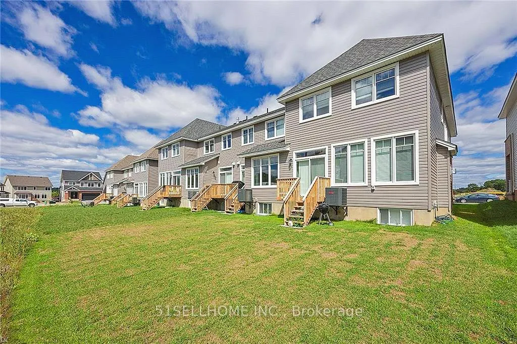 Photo 2 of 1424 Summer Street, Kingston, Kingston East (Incl Barret Crt) — HOMEH