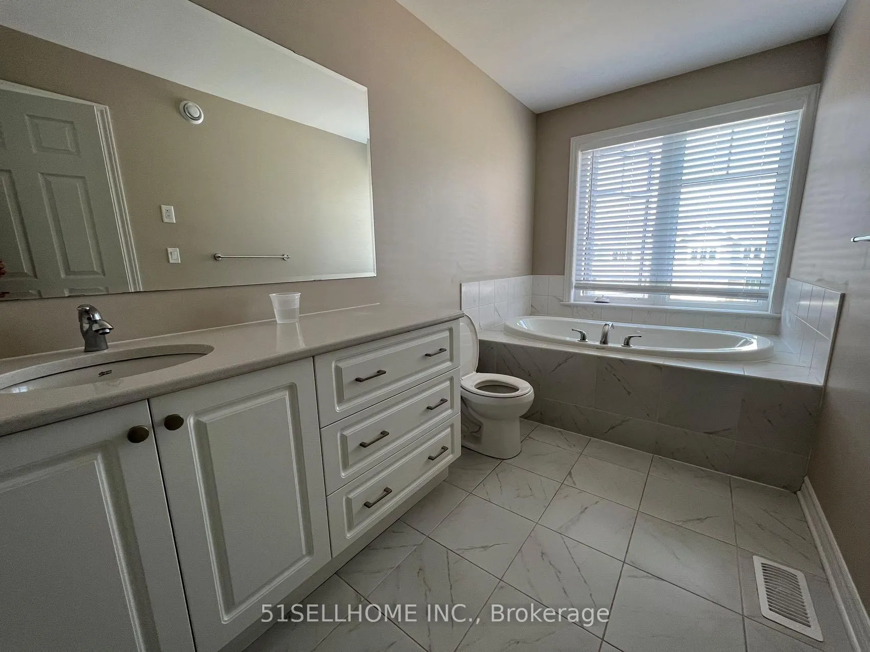 Photo 12 of 1424 Summer Street, Kingston, Kingston East (Incl Barret Crt) — HOMEH