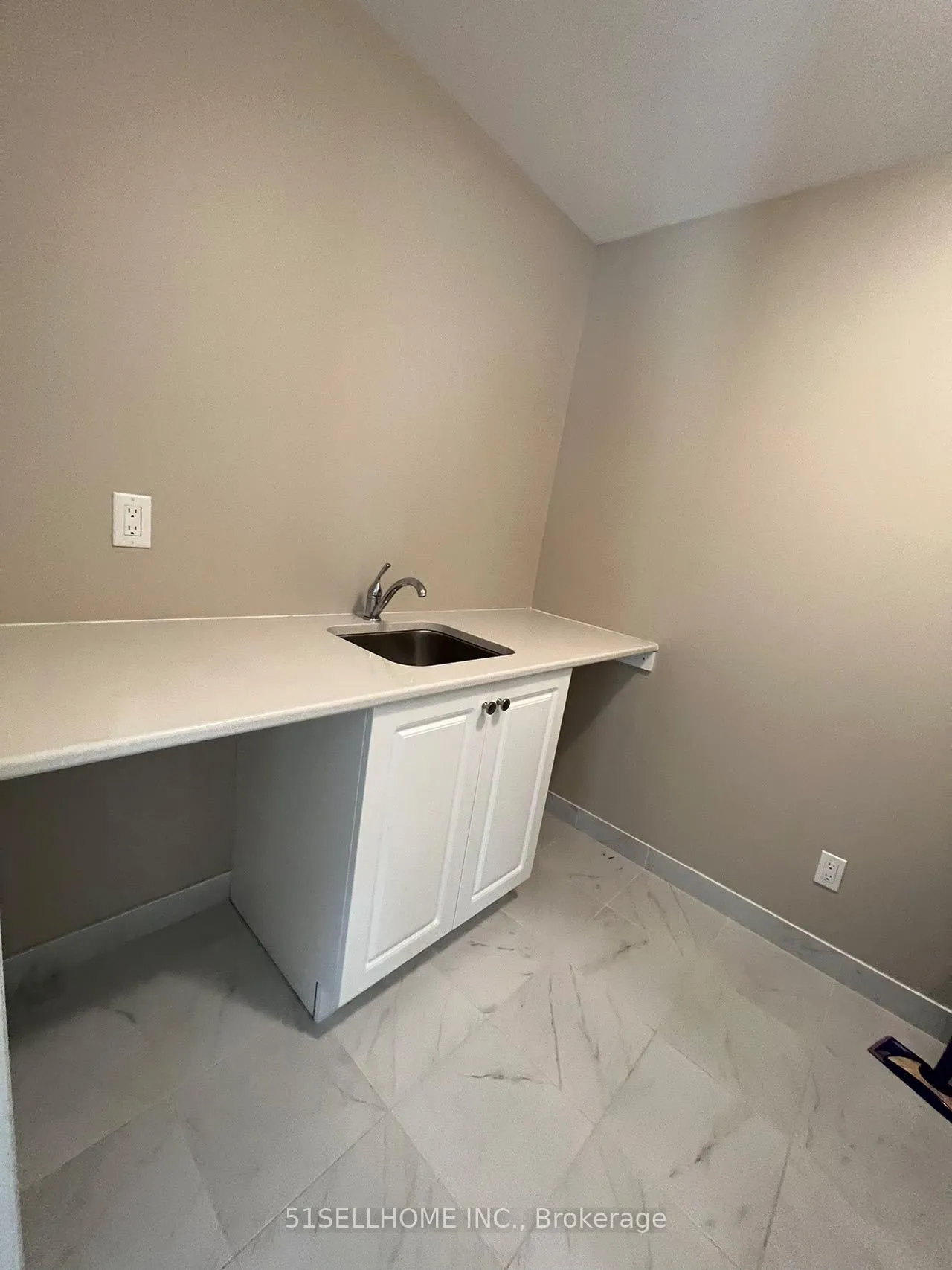 Photo 15 of 1424 Summer Street, Kingston, Kingston East (Incl Barret Crt) — HOMEH