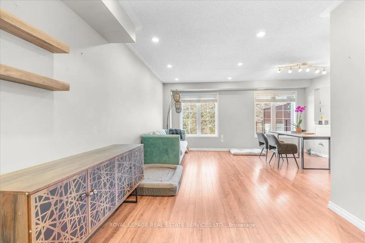 Photo 5 of 29 Woolf Crescent, Ajax, South East — HOMEH