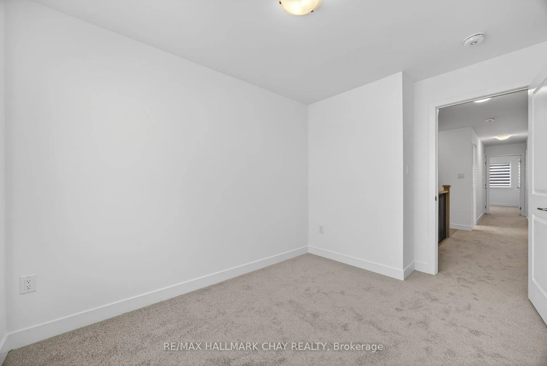 Photo 16 of 32 McAush Street, Barrie, Innis-Shore — HOMEH