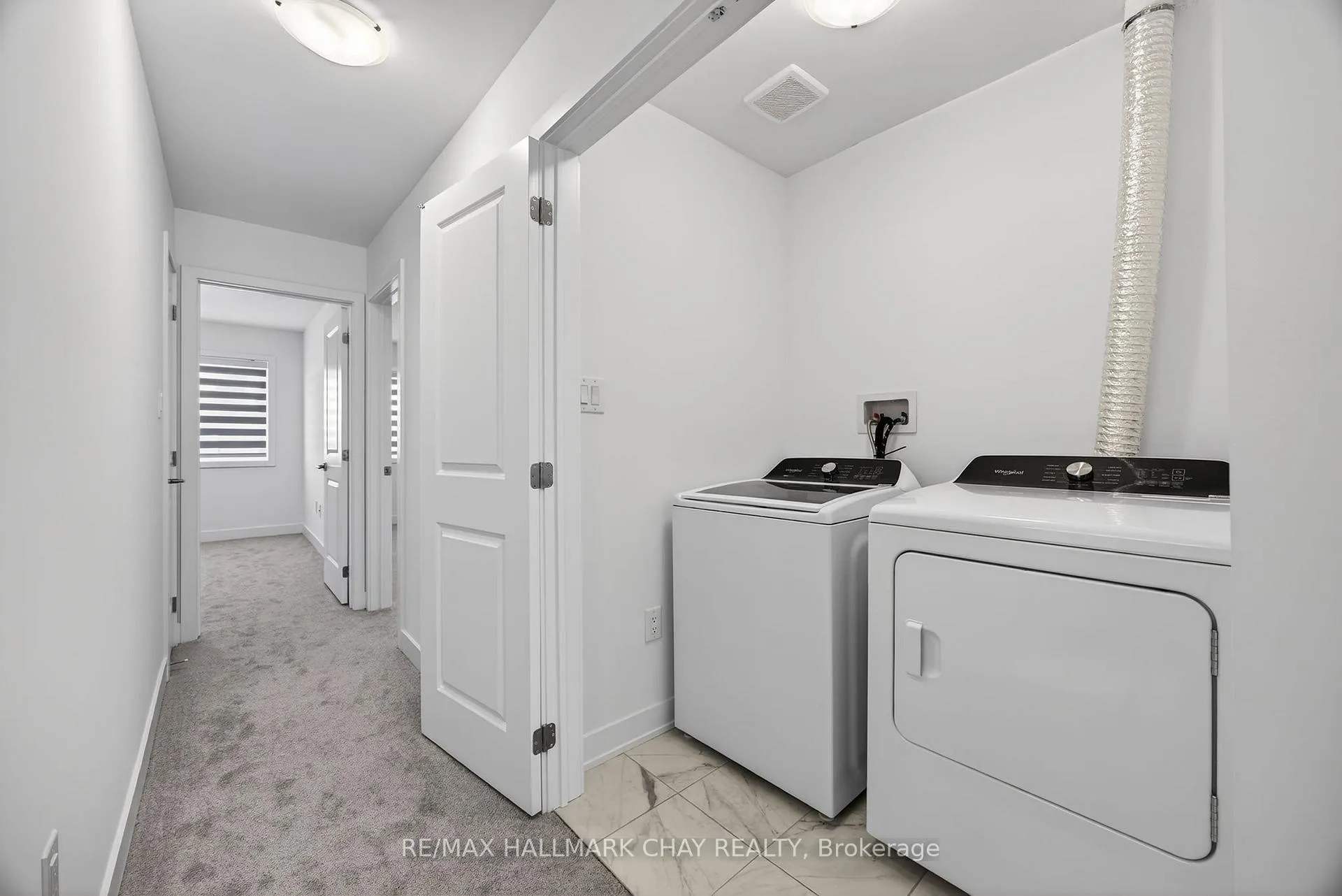 Photo 19 of 32 McAush Street, Barrie, Innis-Shore — HOMEH