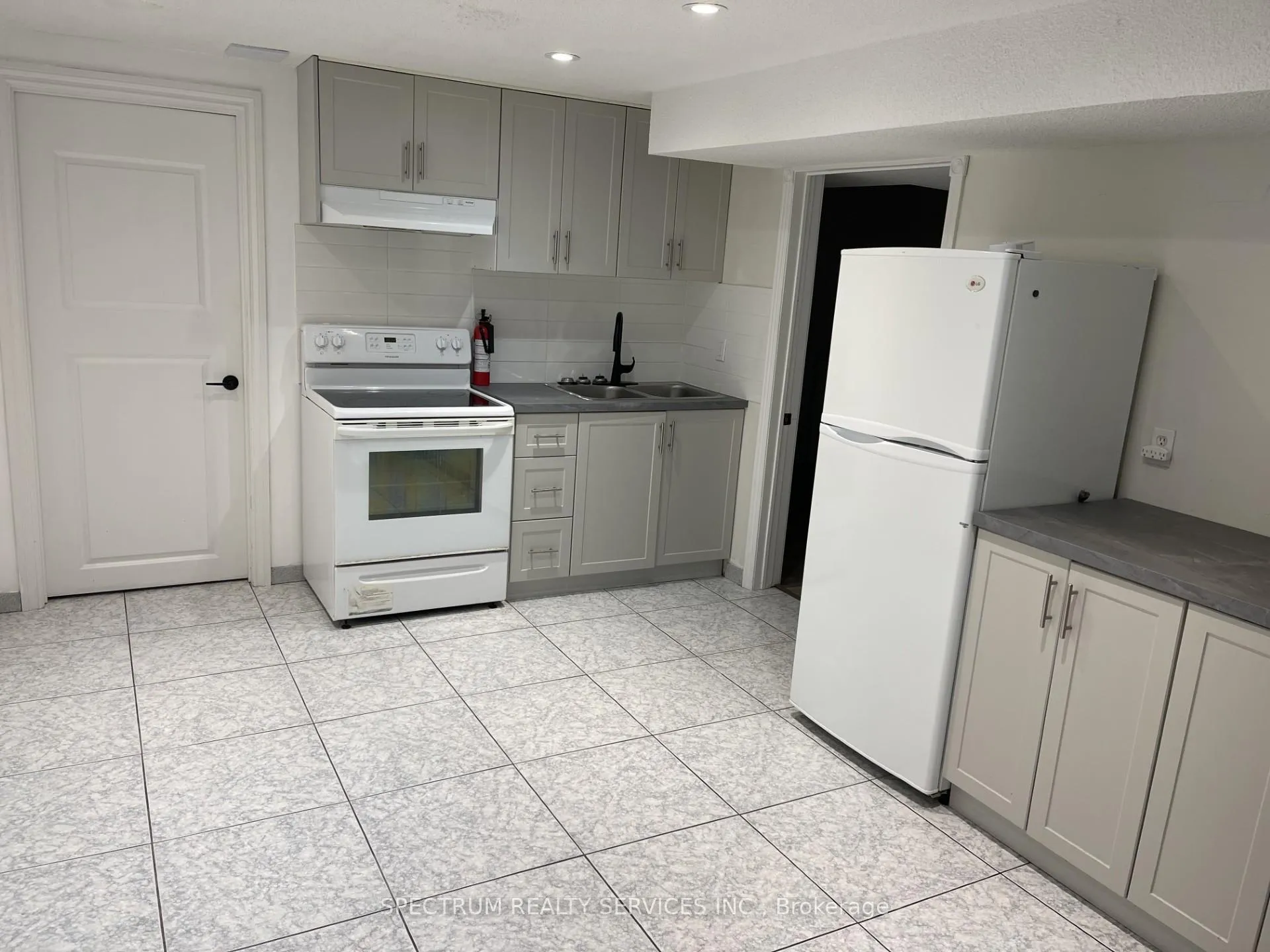 Photo 2 of 151 Woodcroft Lane, Vaughan, West Woodbridge — HOMEH