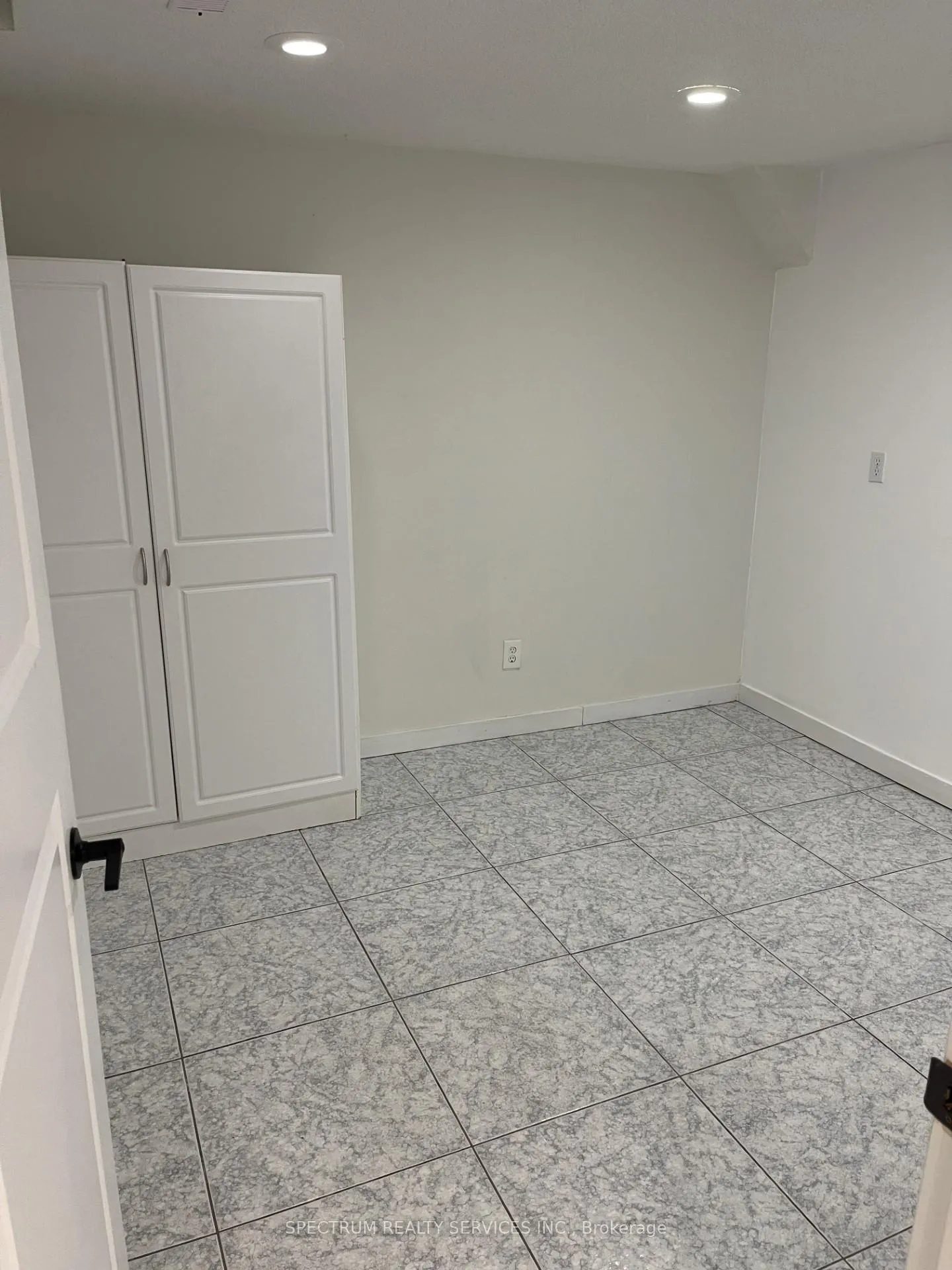 Photo 7 of 151 Woodcroft Lane, Vaughan, West Woodbridge — HOMEH
