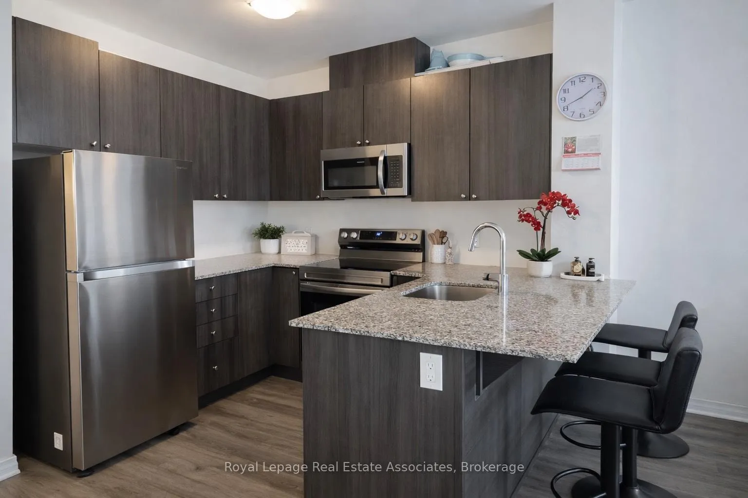 Photo 4 of 470 Gordon Krantz Avenue, Milton, Walker — HOMEH
