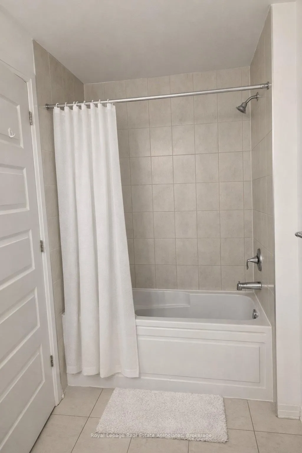 Photo 7 of 470 Gordon Krantz Avenue, Milton, Walker — HOMEH