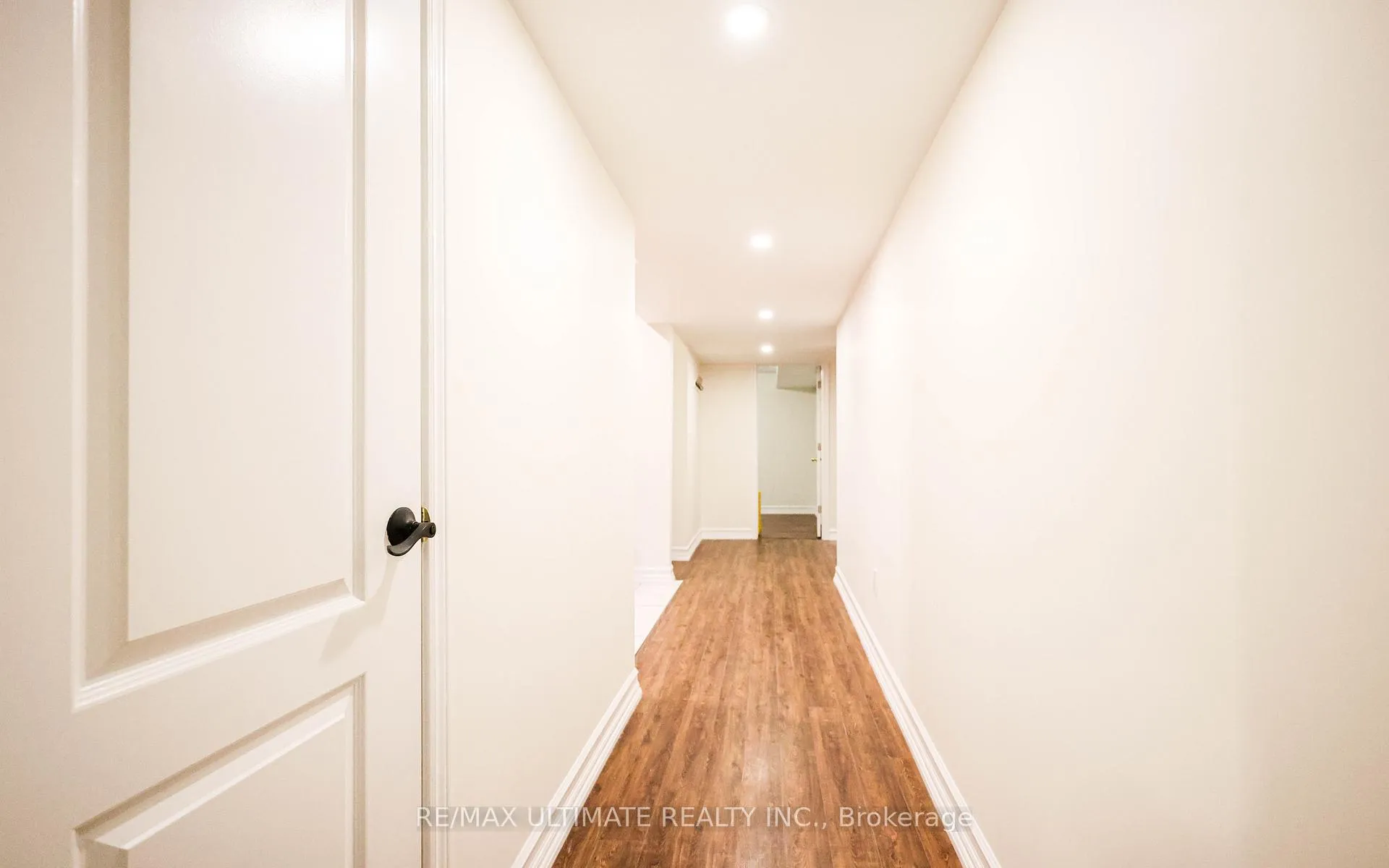 Photo 3 of Unit Lower, 109 Hollywood Hill Circle, Vaughan, Vellore Village — HOMEH