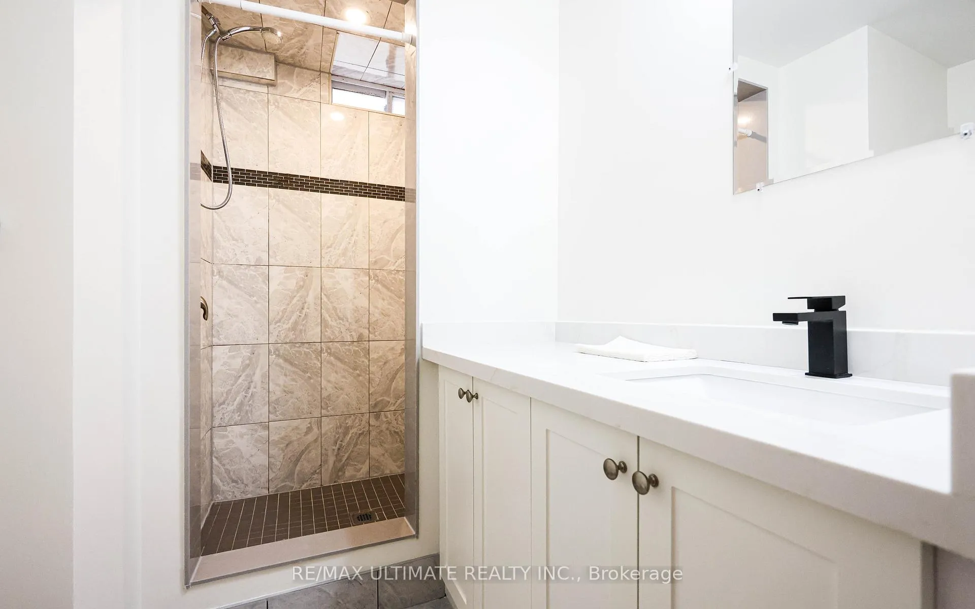 Photo 8 of Unit Lower, 109 Hollywood Hill Circle, Vaughan, Vellore Village — HOMEH