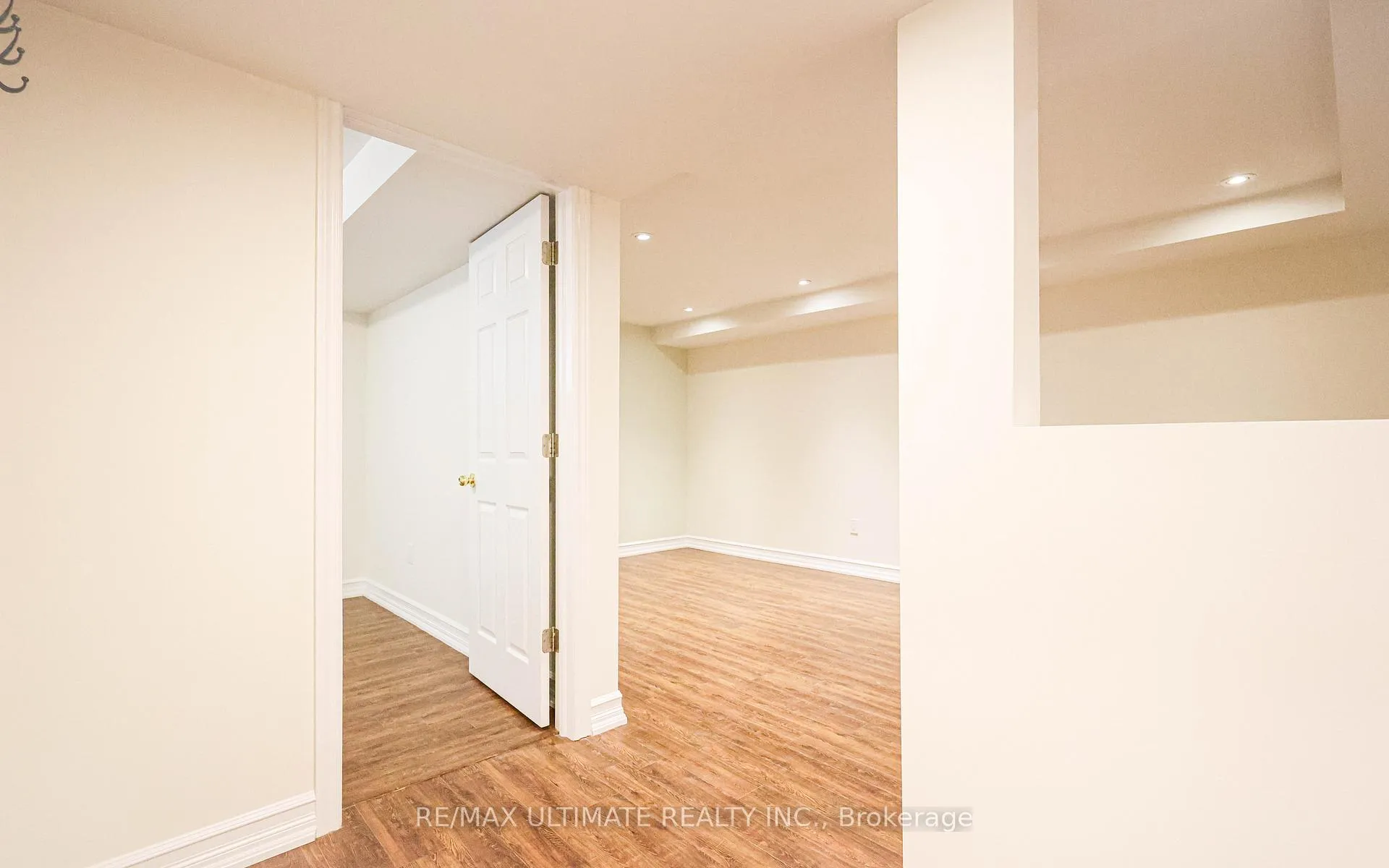 Photo 12 of Unit Lower, 109 Hollywood Hill Circle, Vaughan, Vellore Village — HOMEH