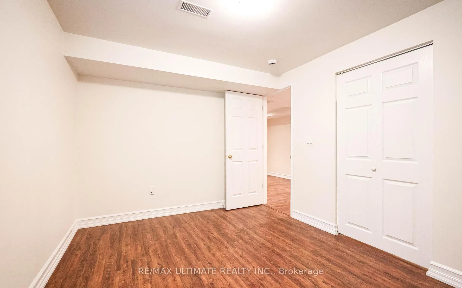 Photo 14 of Unit Lower, 109 Hollywood Hill Circle, Vaughan, Vellore Village — HOMEH
