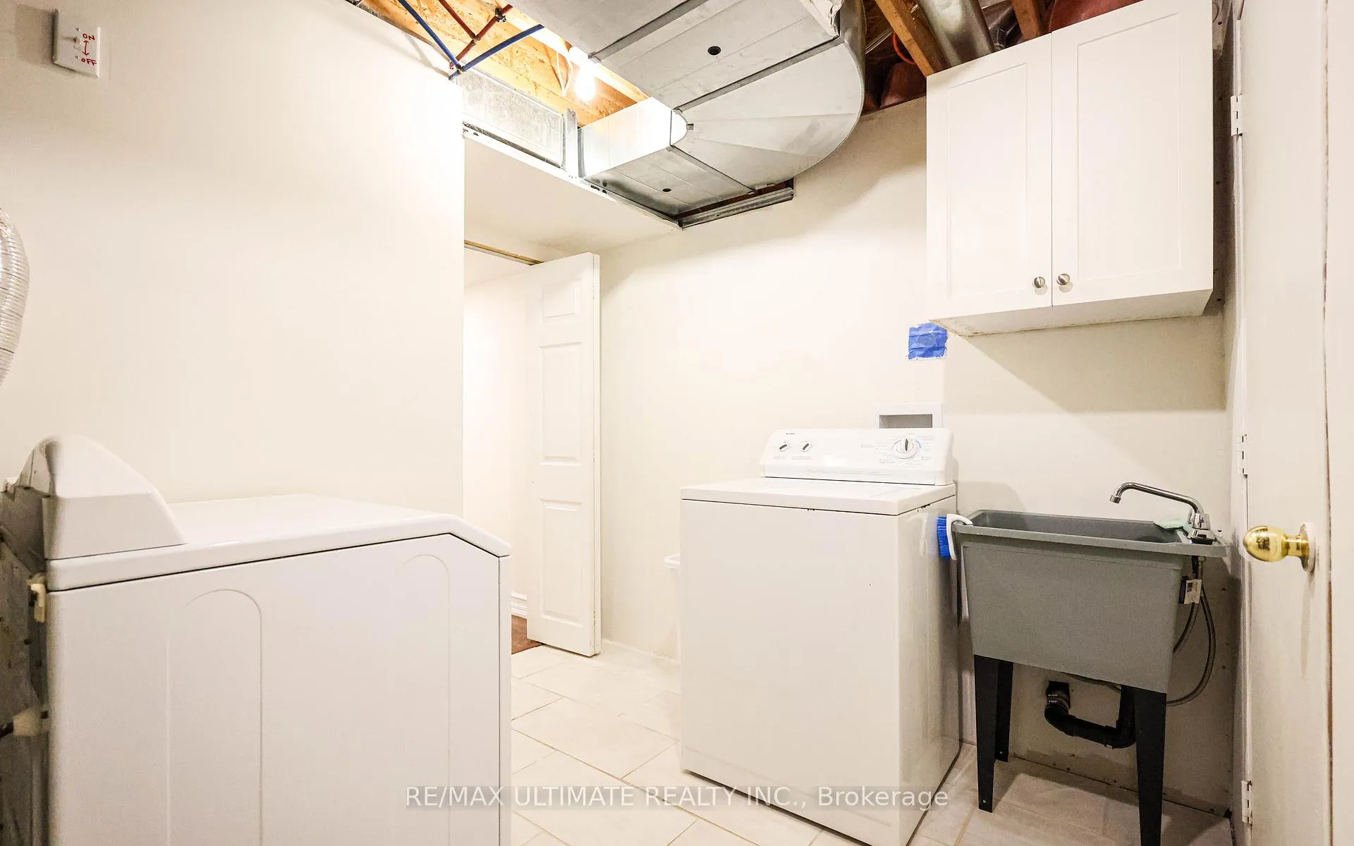 Photo 15 of Unit Lower, 109 Hollywood Hill Circle, Vaughan, Vellore Village — HOMEH