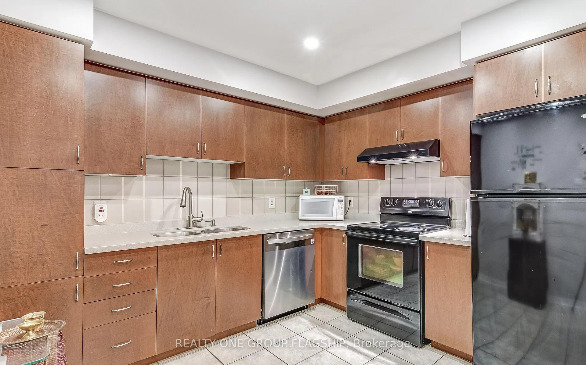 Photo 6 of 60 Fairwood Circle, Brampton, Sandringham-Wellington — HOMEH