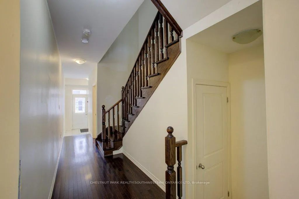 Photo 8 of 5 Donald Ficht Crescent, Brampton, Northwest Brampton — HOMEH