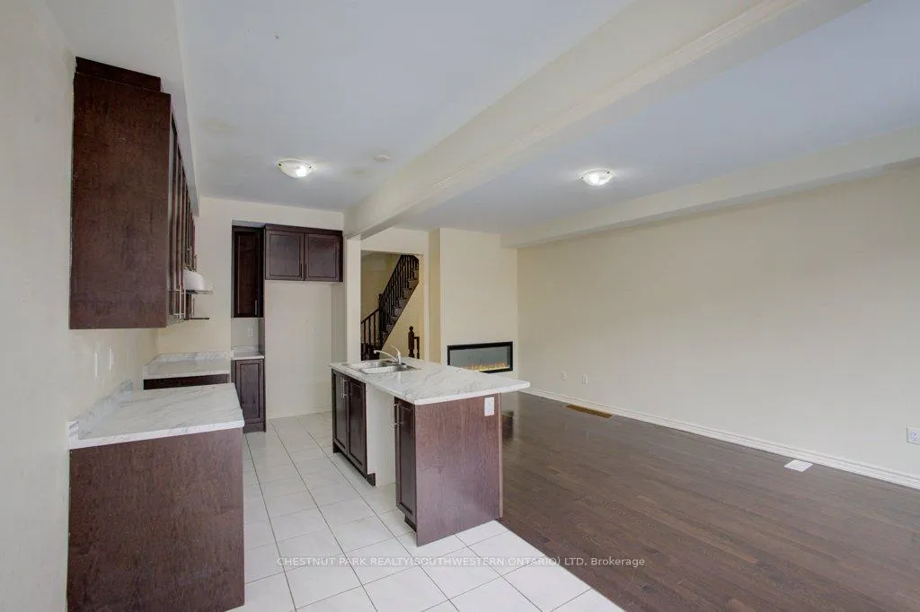Photo 12 of 5 Donald Ficht Crescent, Brampton, Northwest Brampton — HOMEH