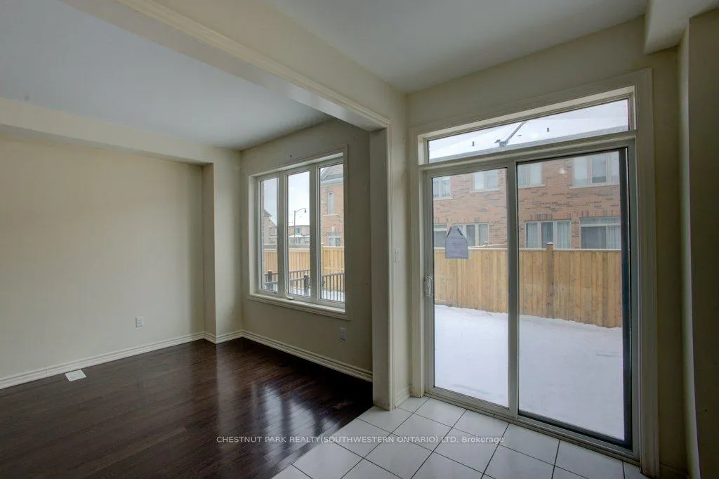 Photo 13 of 5 Donald Ficht Crescent, Brampton, Northwest Brampton — HOMEH