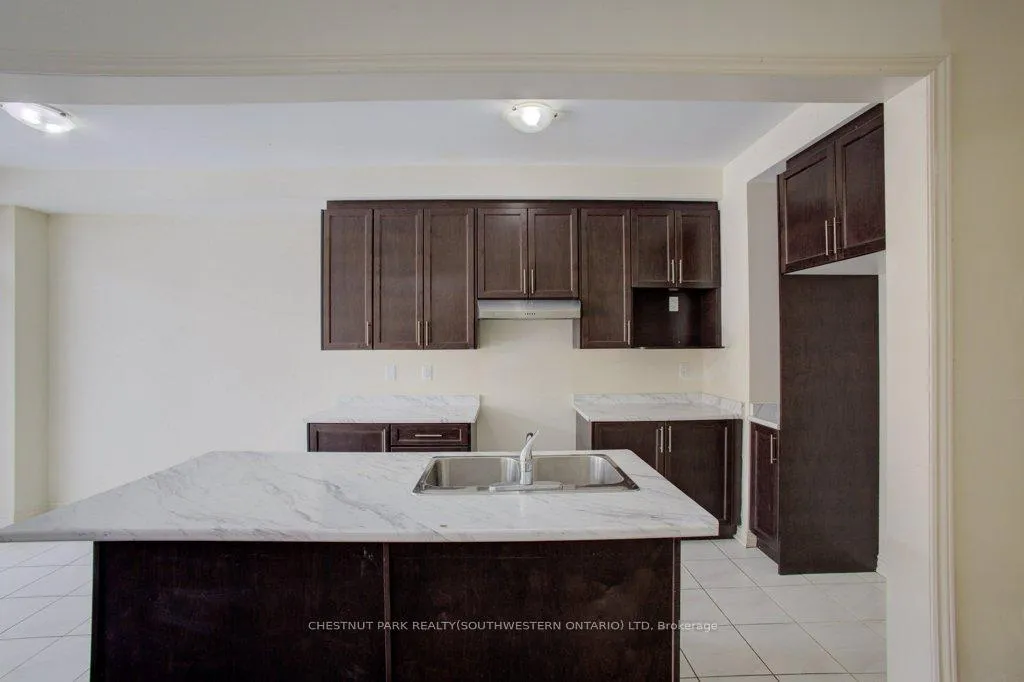 Photo 17 of 5 Donald Ficht Crescent, Brampton, Northwest Brampton — HOMEH