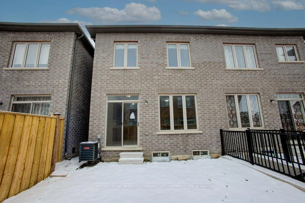 Photo 33 of 5 Donald Ficht Crescent, Brampton, Northwest Brampton — HOMEH