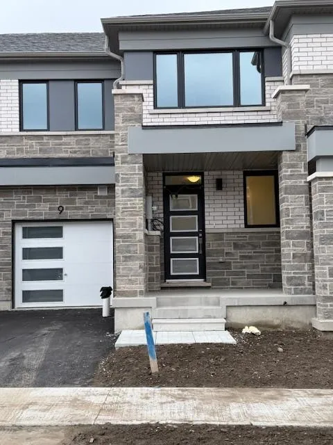 Photo 1 of 9 Vinewood Crescent, Barrie, Rural Barrie Southeast — HOMEH