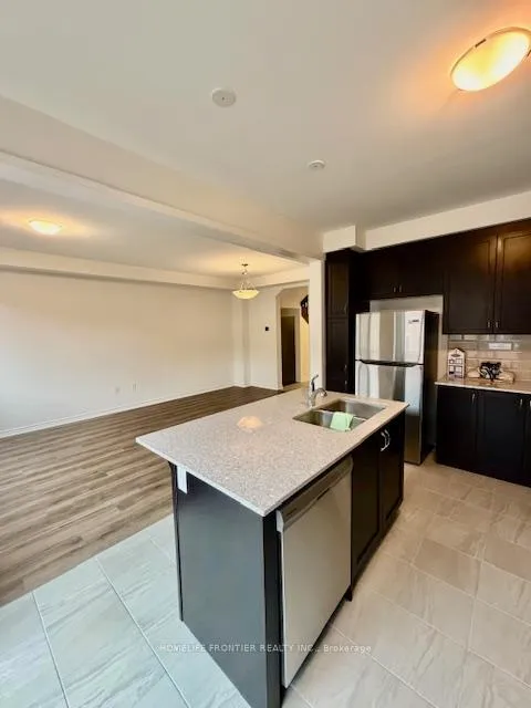Photo 9 of 9 Vinewood Crescent, Barrie, Rural Barrie Southeast — HOMEH