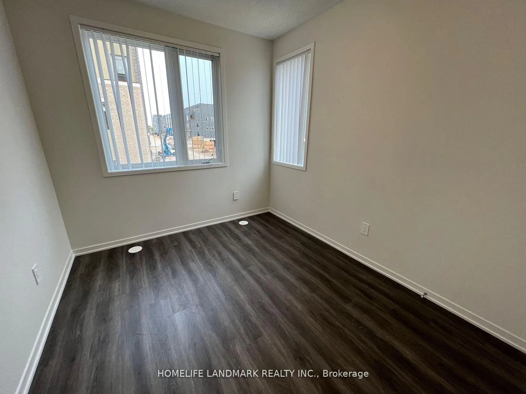Photo 5 of 47 Mable Smith Way, Vaughan, Vaughan Corporate Centre — HOMEH