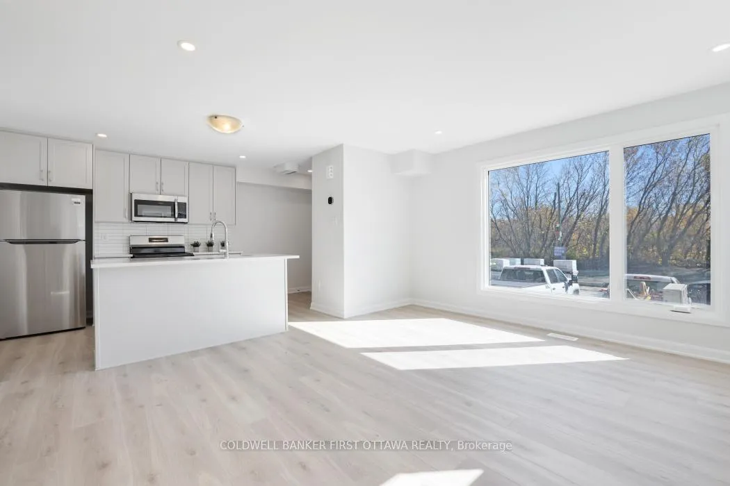 Photo 11 of 917 Creekway Private, Ottawa, Kanata - Kanata Lakes/Heritage Hills — HOMEH