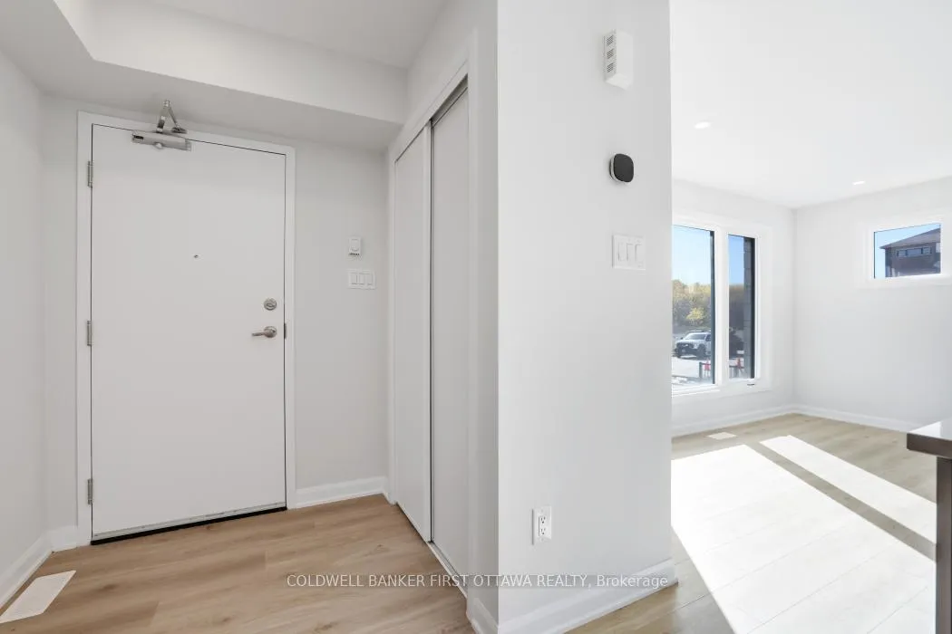 Photo 14 of 917 Creekway Private, Ottawa, Kanata - Kanata Lakes/Heritage Hills — HOMEH