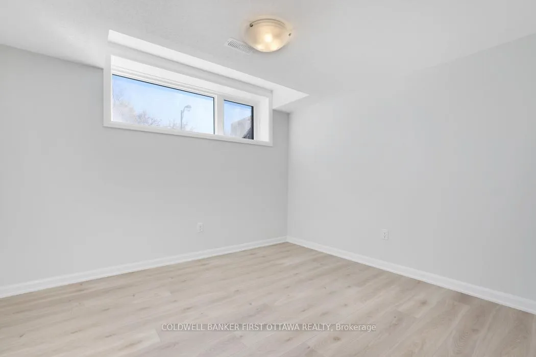 Photo 23 of 917 Creekway Private, Ottawa, Kanata - Kanata Lakes/Heritage Hills — HOMEH