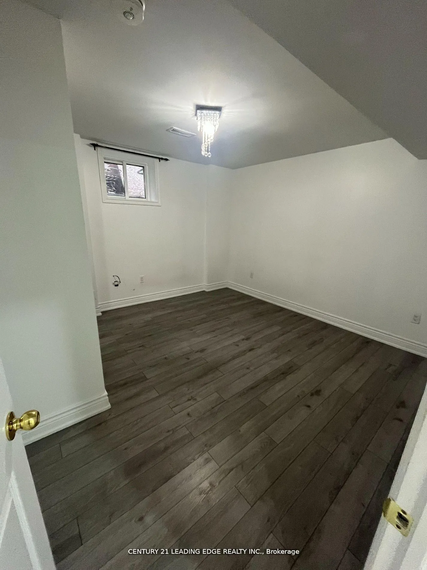 Photo 6 of Unit Lower, 11 Deforest Drive, Brampton, Fletcher's Meadow — HOMEH
