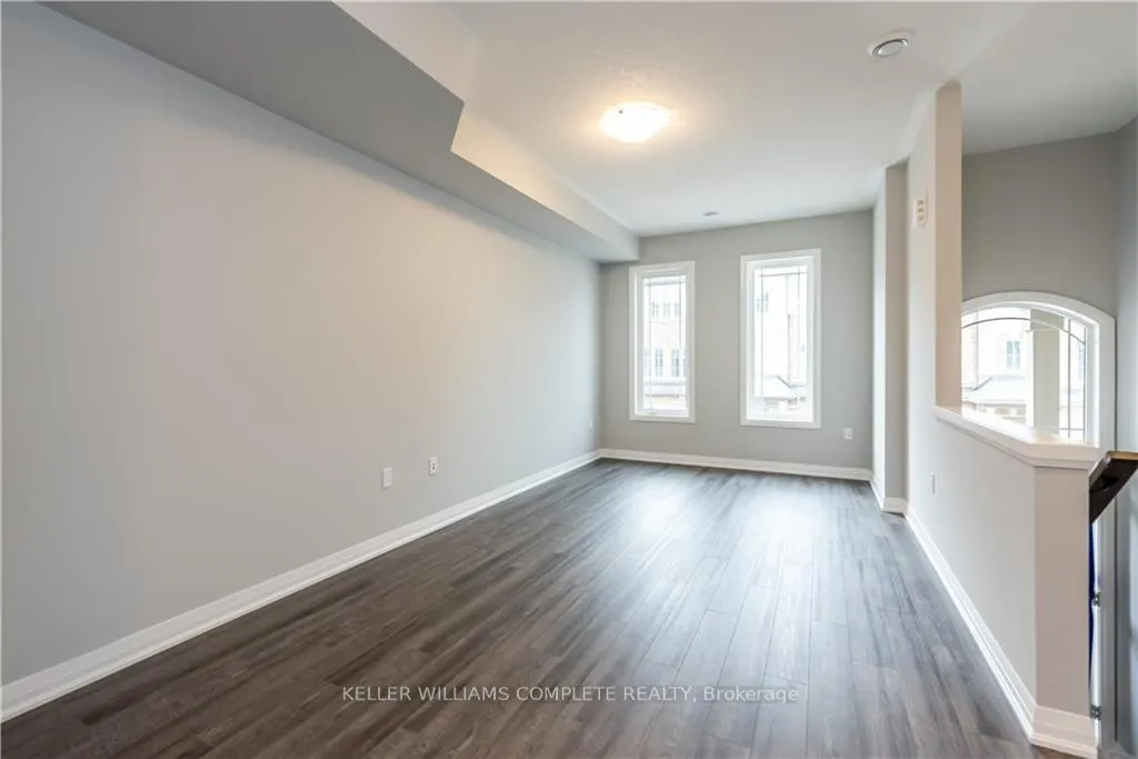 Photo 3 of 55 Aquarius Crescent, Hamilton, Stoney Creek Mountain — HOMEH