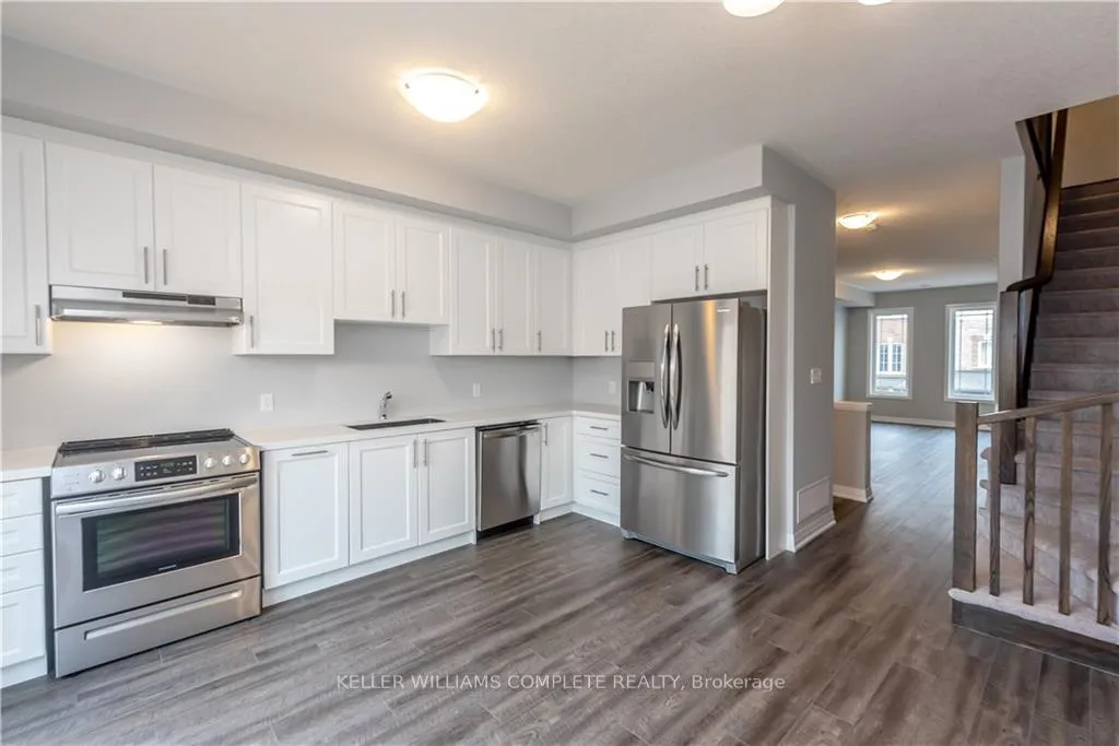 Photo 8 of 55 Aquarius Crescent, Hamilton, Stoney Creek Mountain — HOMEH