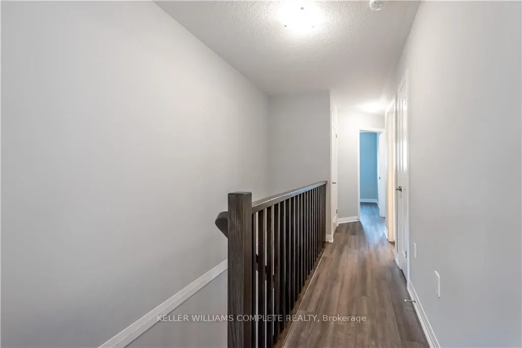 Photo 11 of 55 Aquarius Crescent, Hamilton, Stoney Creek Mountain — HOMEH