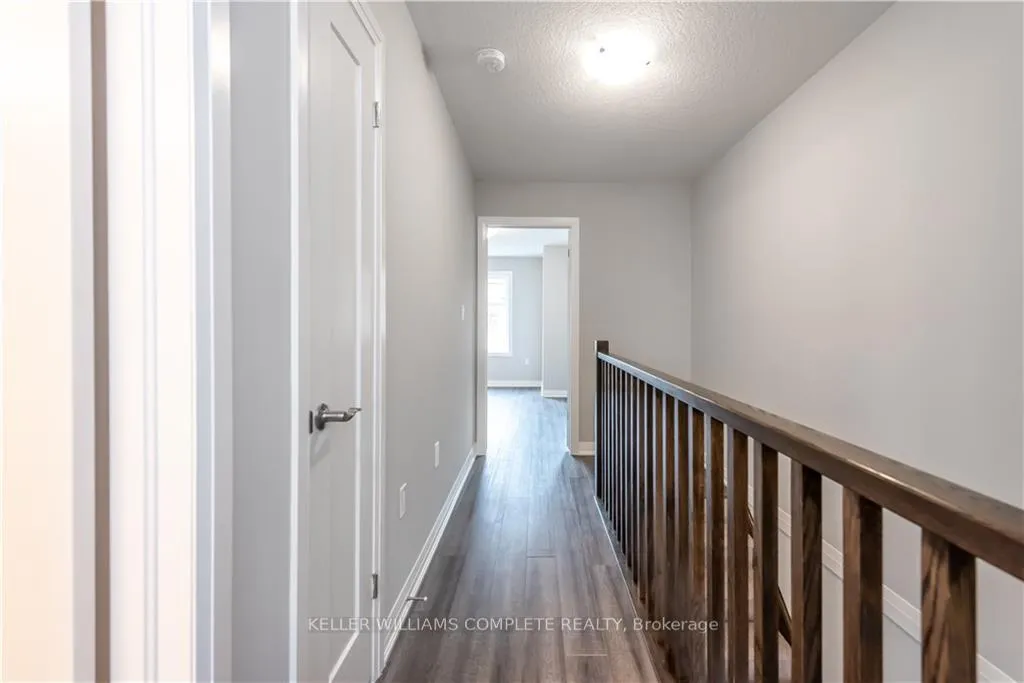 Photo 12 of 55 Aquarius Crescent, Hamilton, Stoney Creek Mountain — HOMEH