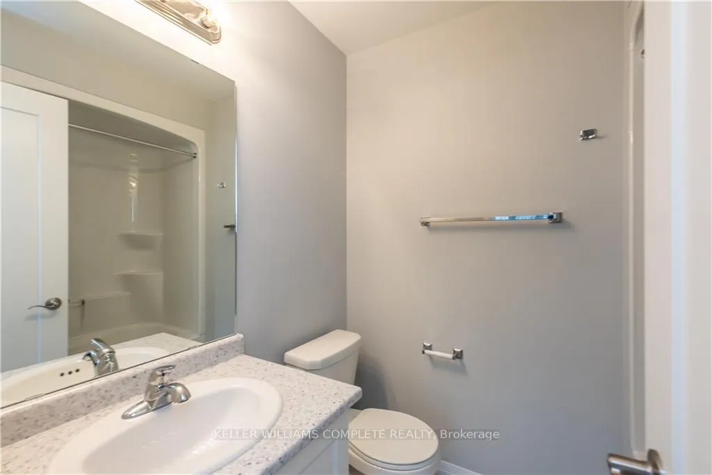 Photo 18 of 55 Aquarius Crescent, Hamilton, Stoney Creek Mountain — HOMEH
