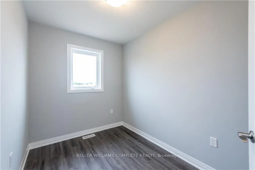 Photo 20 of 55 Aquarius Crescent, Hamilton, Stoney Creek Mountain — HOMEH
